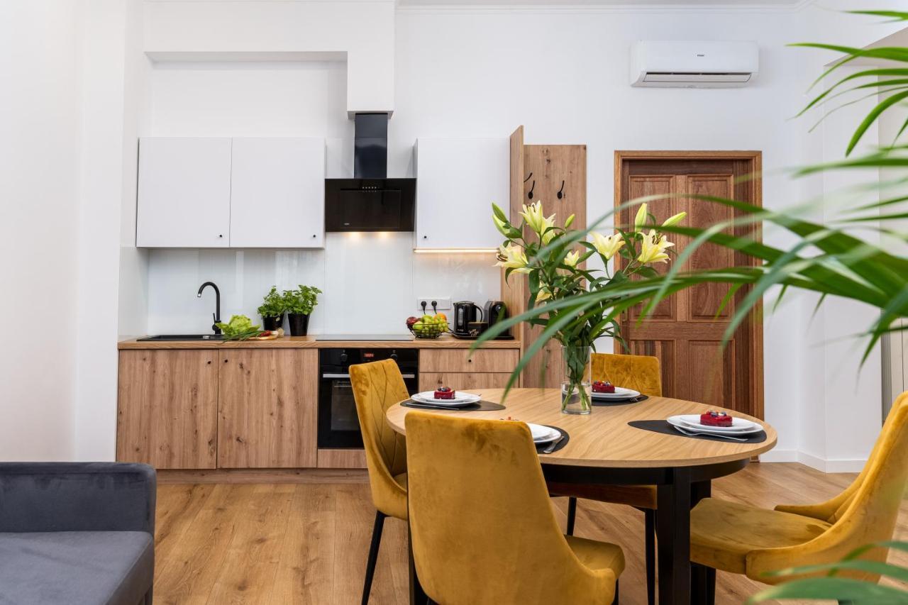 Beautiful Cracow Apartments By Cozyplace Krakow Exterior photo