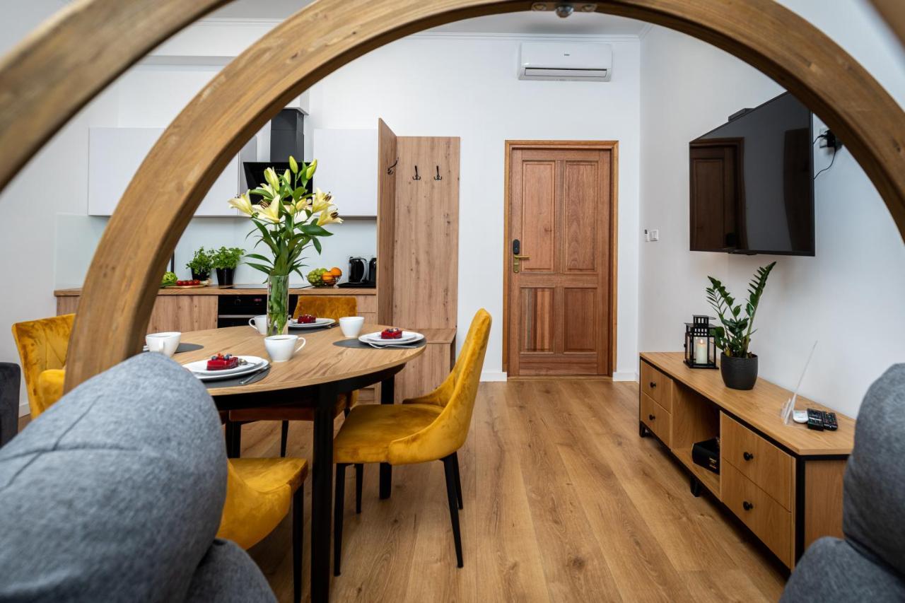 Beautiful Cracow Apartments By Cozyplace Krakow Exterior photo